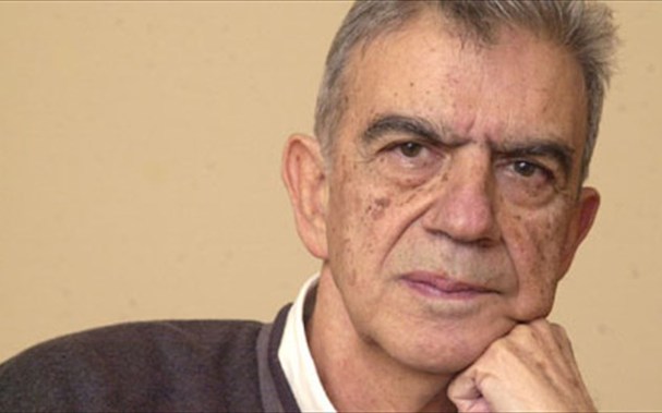 «Η Φανέλα με το 9» και το φλερτ του Μένη Κουμανταρέα με το ελληνικό σινεμά