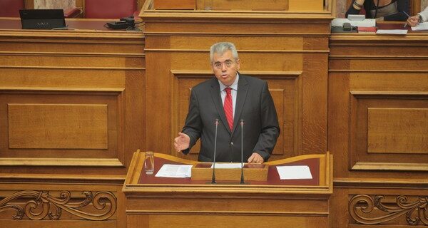 Πάνελ πέντε πολιτικών για το βιβλίο του Χαρακόπουλου