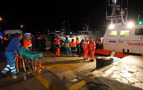 Κατεπείγουσα προκαταρκτική εξέταση για δύο κακουργήματα, για το Norman Atlantic από την Εισαγγελία Πειραιά