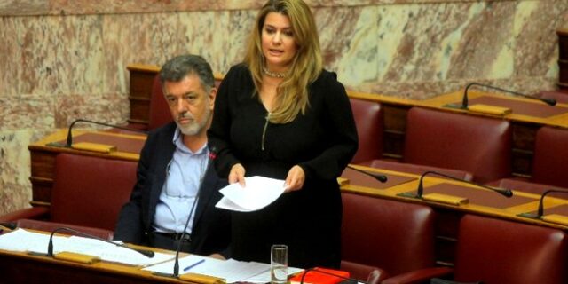 Ανεξαρτητοποιήθηκε η βουλευτής της ΔΗΜΑΡ Νίκη Φούντα
