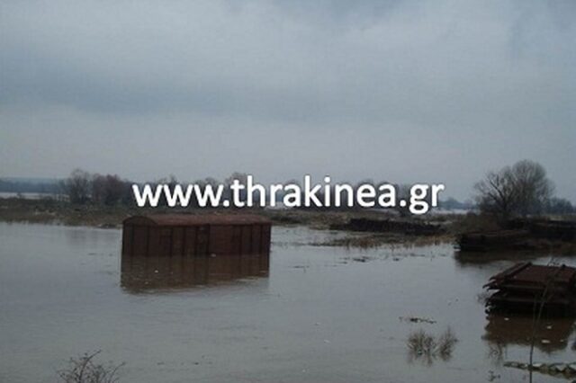 Εκκενώνεται το Ορμένιο, κινδυνεύει ολόκληρο το χωριό