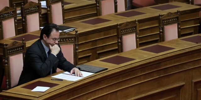 Στο Ειδικό Δικαστήριο παραπέμπεται τελικά ο Γιώργος Παπακωνσταντίνου