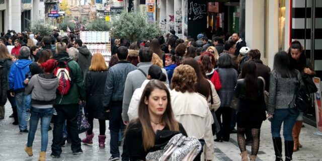 Πώς να ψωνίσεις χωρίς χρήματα; Μειωμένος ο τζίρος στις γιορτές