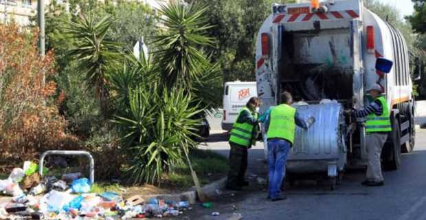 Θεσσαλονίκη: Οξύ έπεσε στο πρόσωπο καθαρίστριας του δήμου