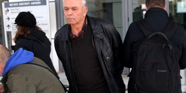 Προθεσμία πήρε ο Γ. Σούκουρης για τον κουμπαρά