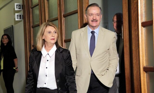 Κάλαντα με κόντρα ΣΥΡΙΖΑ-ΝΔ. Σταμάτης: “Θέλουν να βγάλουν τη χώρα από το ευρώ”