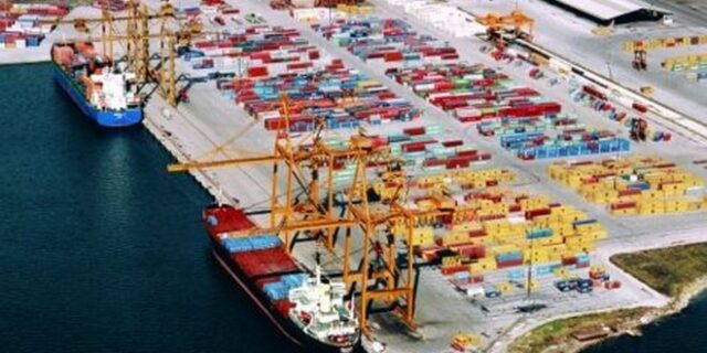 Δίωξη σε έξι τελωνειακούς για εικονικές εξαγωγές εμπορευμάτων