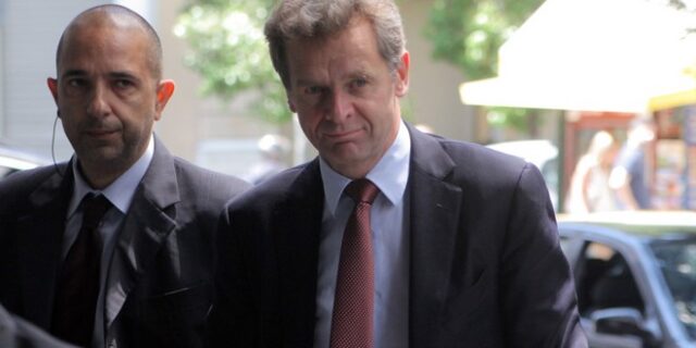 Η τρόικα το χαβά της. Απαιτεί ακόμη περισσότερες περικοπές φοροαπαλλαγών