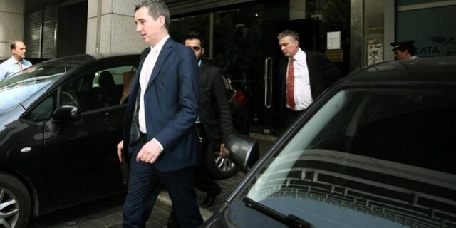 Ακόμη αναμένει η κυβέρνηση, αλλά διατηρεί την αισιοδοξία της