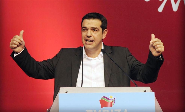 Τσίπρας: Η κυβέρνηση “καίει τα σπαρτά”