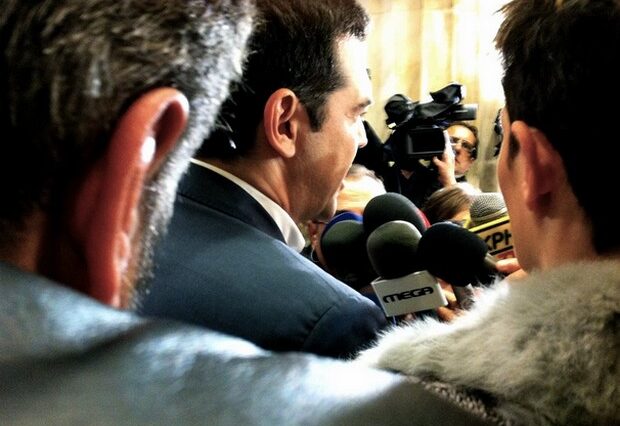 Τσίπρας: Τη διέξοδο θα δώσουν ο ελληνικός λαός και η Δημοκρατία