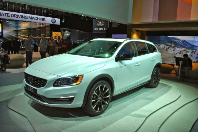 Η Volvo εξελίσσει έναν 3κύλινδρο κινητήρα με έως 180 ίππους