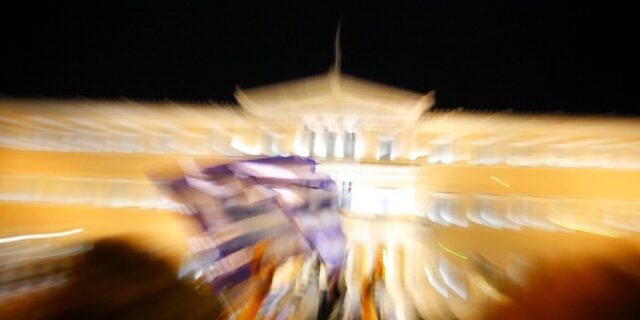 Ο ελληνικός λαός, τους χρωστάει ένα κέρασμα