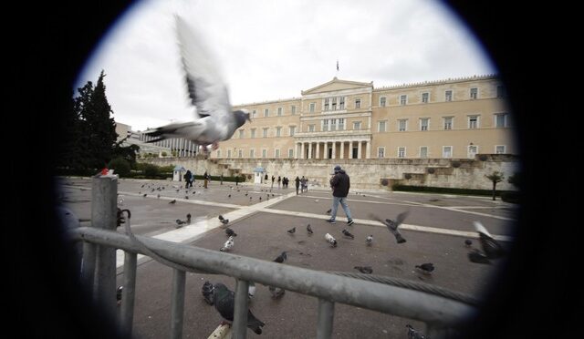 Κόμμα αλλάζεις, ομάδα ποτέ…