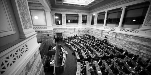 Ν-τροπολογίες για όλα τα γούστα. Κατέθεσαν 132, σε δύο νομοσχέδια
