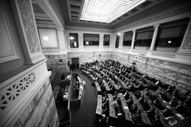 Ν-τροπολογίες για όλα τα γούστα. Κατέθεσαν 132, σε δύο νομοσχέδια