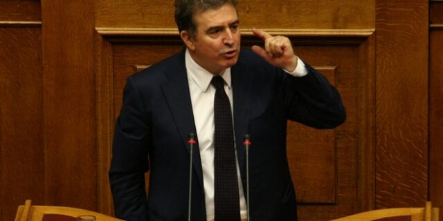 Υποψήφιος στη Β’ Αθήνας ο βουλευτής του ΠΑΣΟΚ, Μιχ. Χρυσοχοΐδης
