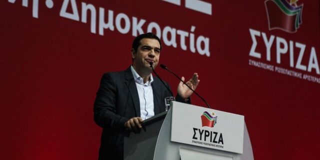 Αλέξης Τσίπρας: Ο Σαμαράς έχει κάνει εθνική πολιτική την γονυκλισία