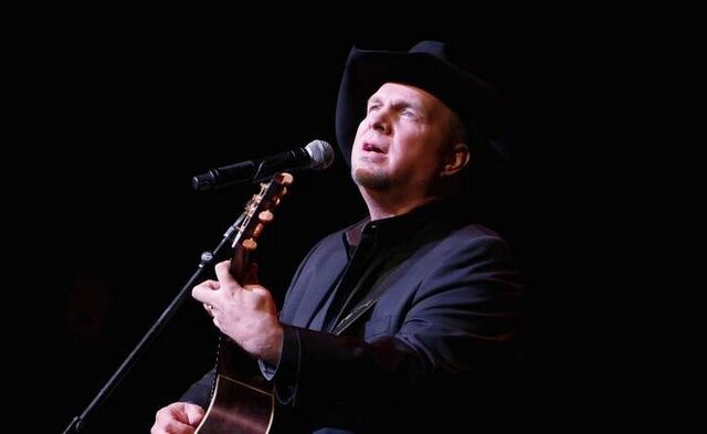 Ζήτω ο νέος “βασιλιάς” Garth Brooks. Ξεπέρασε τον Elvis σε πωλήσεις