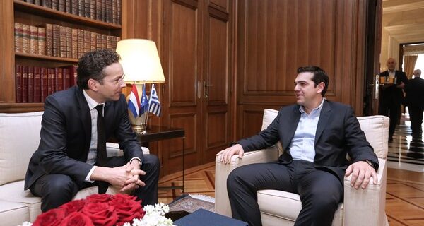 Διάλογος φωτιά. Τσίπρας: Τέσσερα χρόνια εφαρμόζουμε αποτυχημένο πρόγραμμα -Ντάισελμπλουμ: Δεν έχω την ίδια άποψη