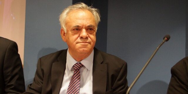 Δραγασάκης: Αναγνωρίζουμε ότι υπάρχουν δανειακές συμβάσεις, αλλά θα τις επανεξετάσουμε