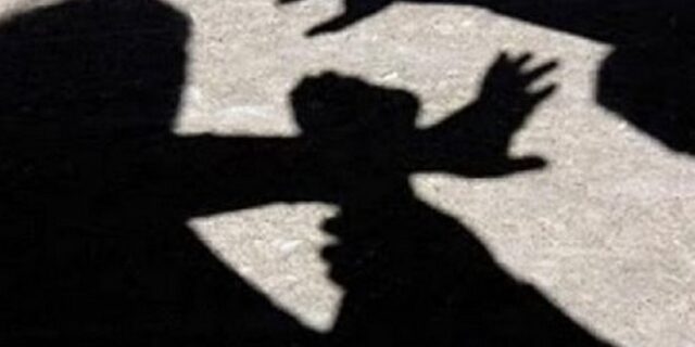 Σοβαρός τραυματισμός υπαλλήλου από ξυλοδαρμό από τον εργοδότη της