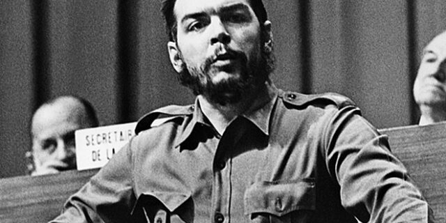 Μηχανή του Χρόνου: Τι έκανε ο Τσε Γκεβάρα όταν έγινε υπουργός