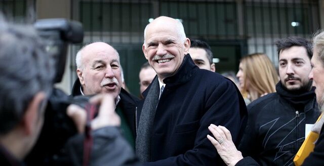 Γιώργος Παπανδρέου: ‘Αμεσα δημοψήφισμα με υπογραφή του λαού