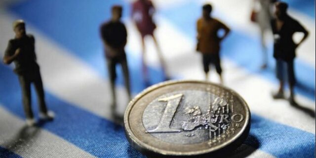 FAZ: Ένα Grexit θα κοστίσει στη Γερμανία περισσότερα από ένα κούρεμα χρέους