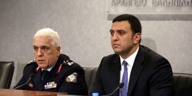 Κικίλιας και αρχηγός της ΕΛ.ΑΣ. για τη σύλληψη Ξηρού: Συνελήφθη οδηγώντας ποδήλατο και φορώντας γυαλιά