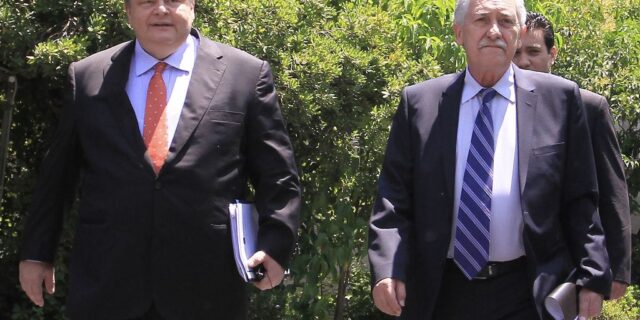 Η εξαφάνιση του ΠΑΣΟΚ και της ΔΗΜΑΡ μέσα σε δύο χρόνια