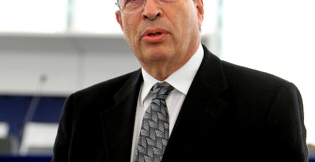 Η Ελλάδα κινδυνεύει να χάσει μεγάλες οικονομικές ευκαιρίες