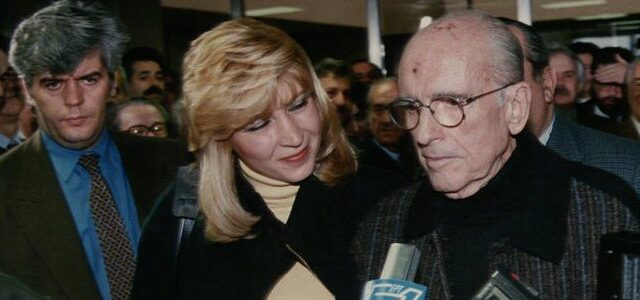 Μηχανή του Χρόνου: Η παραίτηση του Ανδρέα Παπανδρέου. Η Λιάνη λιποθύμησε οι διάδοχοι οργίασαν