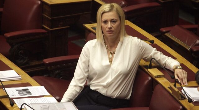 Ερωτηματικό παραμένει η κάθοδος της Ραχήλ Μακρή στα ψηφοδέλτια του ΣΥΡΙΖΑ