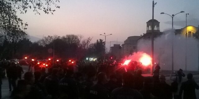 Η αστυνομία επέστρεψε μόνο στην ΟΝΝΕΔ να κάνει πορεία μέχρι το Βελλίδειο