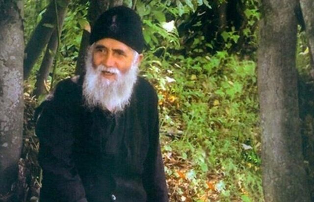 Ο Παΐσιος προστάτης των Διαβιβαστών του στρατού
