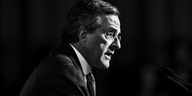 Εκλογές 2015: Δείχνουν το επιτελείο Σαμαρά για τη στρατηγική του φόβου και τις δεξιές στροφές