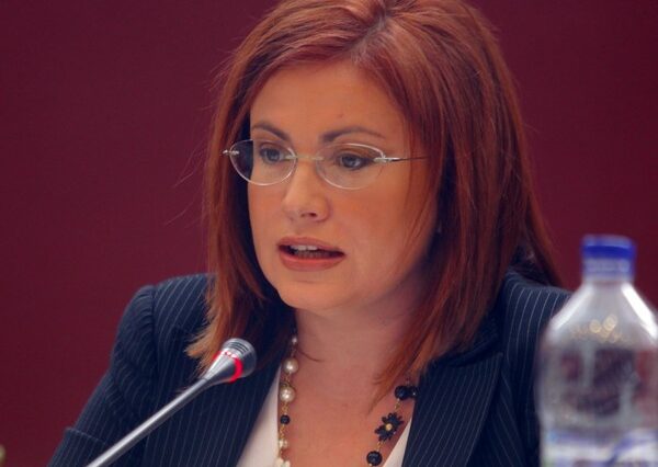 Επιστολή της Σπυράκη στο ΕΣΡ και την ΕΣΗΕΑ για εκπομπή του Kontra