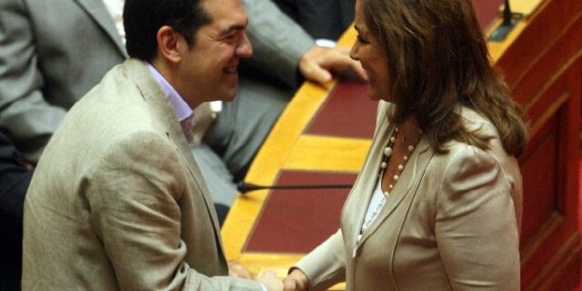 Επικοινωνία Τσίπρα-Μπακογιάννη για την υγεία του Κωνσταντίνου Μητσοτάκη