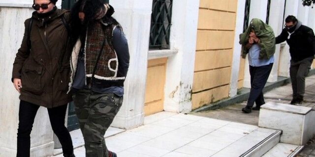 Προφυλακίστηκαν δύο για το κύκλωμα εκβιαστών