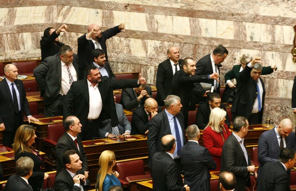 Να αποφυλακιστούν ζητούν οι χρυσαυγίτες βουλευτές