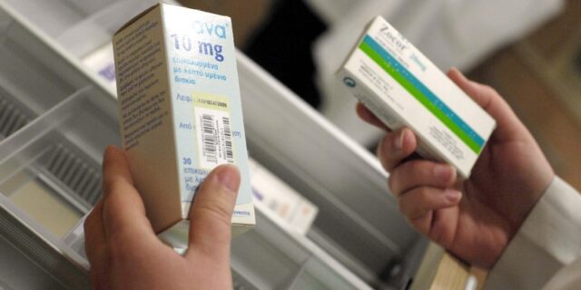 Λουράντος: Ανενημέρωτοι 7 στους 10 Έλληνες για τις ενδείξεις των αντιβιοτικών
