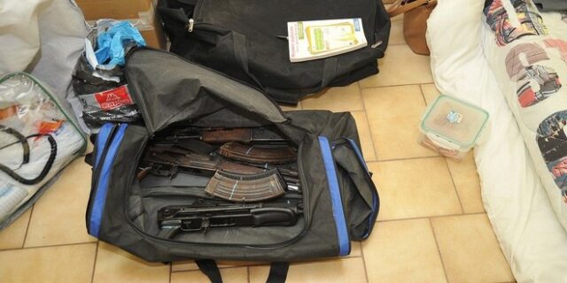 Καθαρά τα όπλα που βρέθηκαν στη γιάφκα του Ξηρού στην Ανάβυσσο