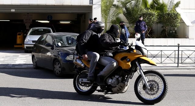 Μάρτυρες αναγνωρίζουν τον συνεργάτη του Ξηρού “Θεοχάρη”