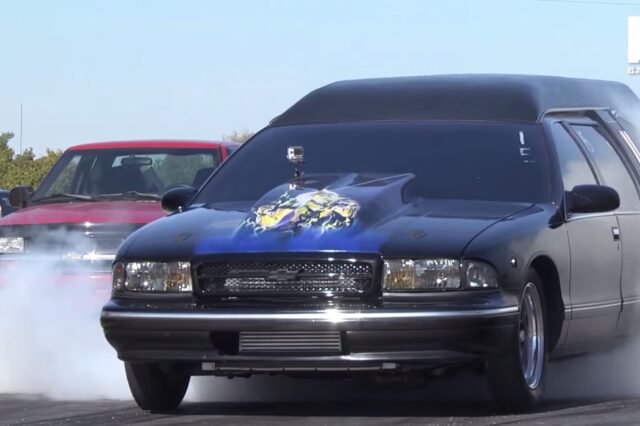 Βίντεο: Η νεκροφόρα των 1.000 Hp που κάνει το… τελευταίο ταξίδι πολύ γρήγορο