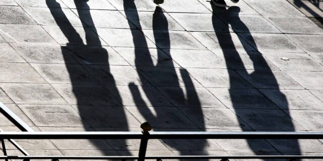 Έρχονται δύο νέα προγράμματα εργασίας με διπλάσιες αμοιβές για 23.000 δικαιούχους
