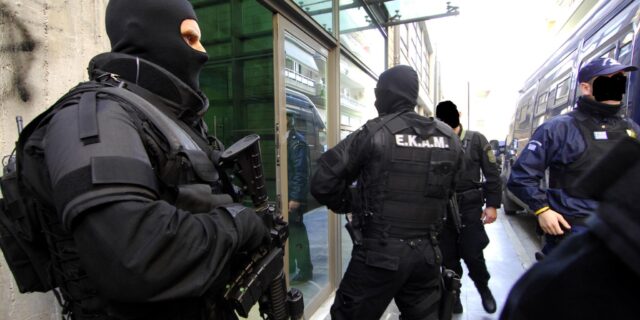 Οι κομάντος των ΕΚΑΜ έβαλαν τέλος στο θρίλερ του Ζεφυρίου
