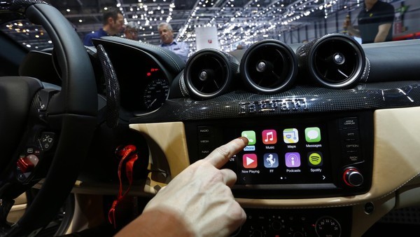 Η Apple μετά τα κινητά, φτιάχνει και αυτοκίνητα