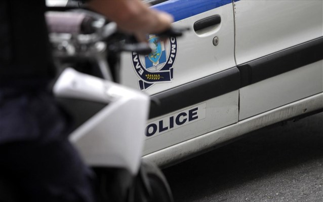 Προσοχή στους «τσαντάκηδες» συνιστά η ΕΛ.ΑΣ.