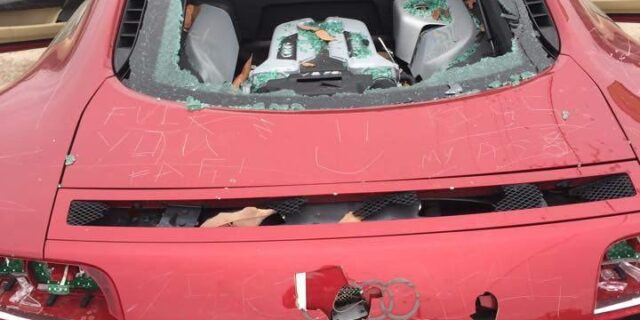 Μια εξαπατημένη γυναίκα κατέστρεψε το Audi R8 του συζύγου της
